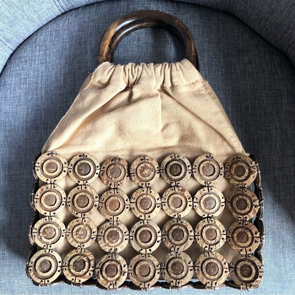Handmade cotton and carved coconut shell summer vacation handbag